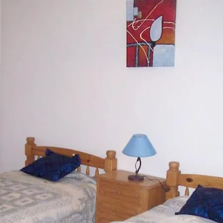 With 2 Bedrooms In With Shared Pool And Furnished Balcony 200 M From The Beach 奎特里拉