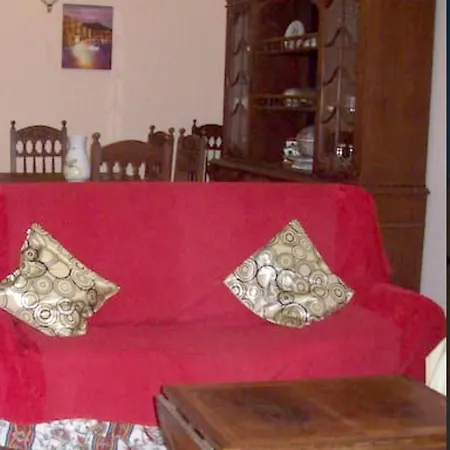 Διαμέρισμα With 2 Bedrooms In With Shared Pool And Furnished Balcony 200 M From The Beach *